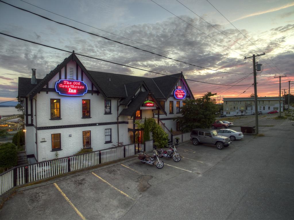 The Old Courthouse Inn Пауъл Ривър Екстериор снимка