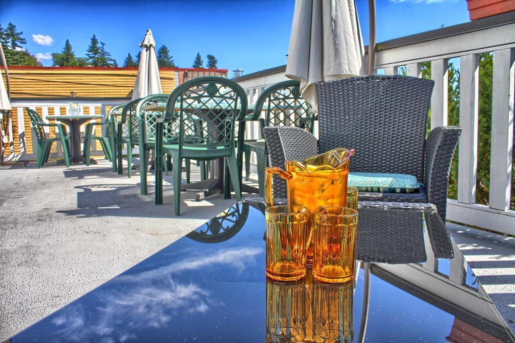 The Old Courthouse Inn Пауъл Ривър Екстериор снимка