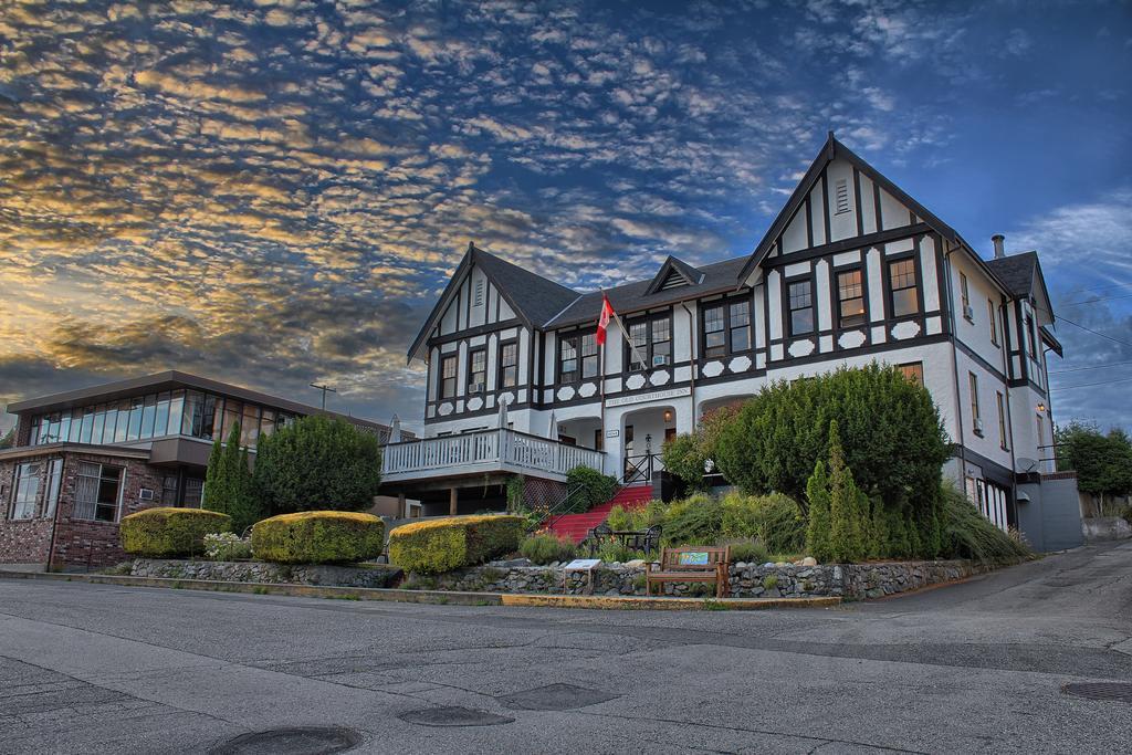 The Old Courthouse Inn Пауъл Ривър Екстериор снимка